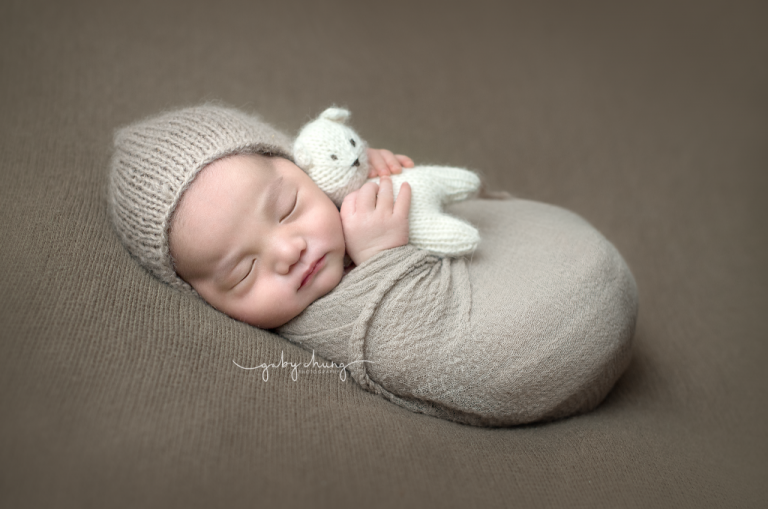 Newborn photographer los angeles